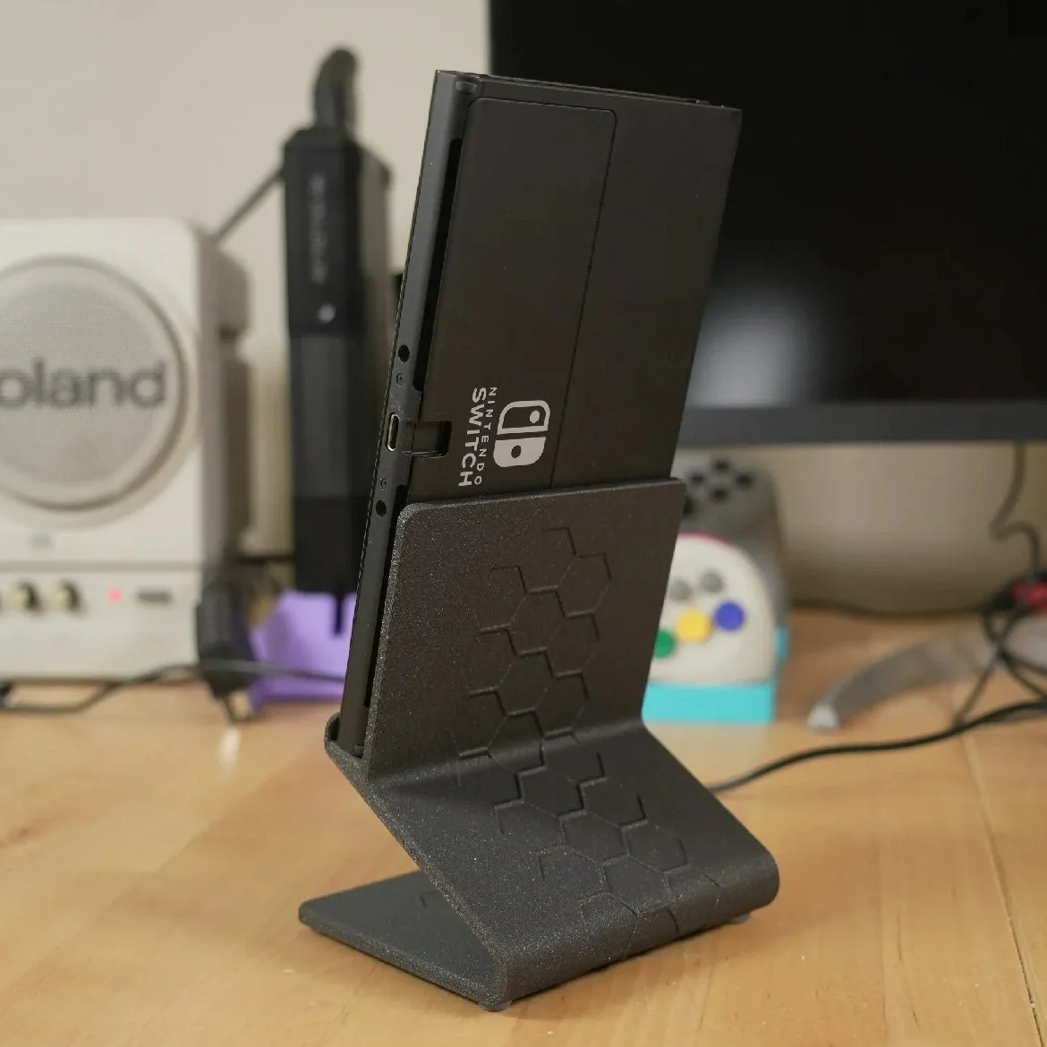 Stand for Nintendo Switch & Switch OLED console with USB C cable access | Retro Frog - Image 9